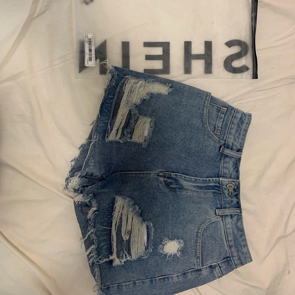 High waisted ripped denim shorts shein - Picture 2 of 2